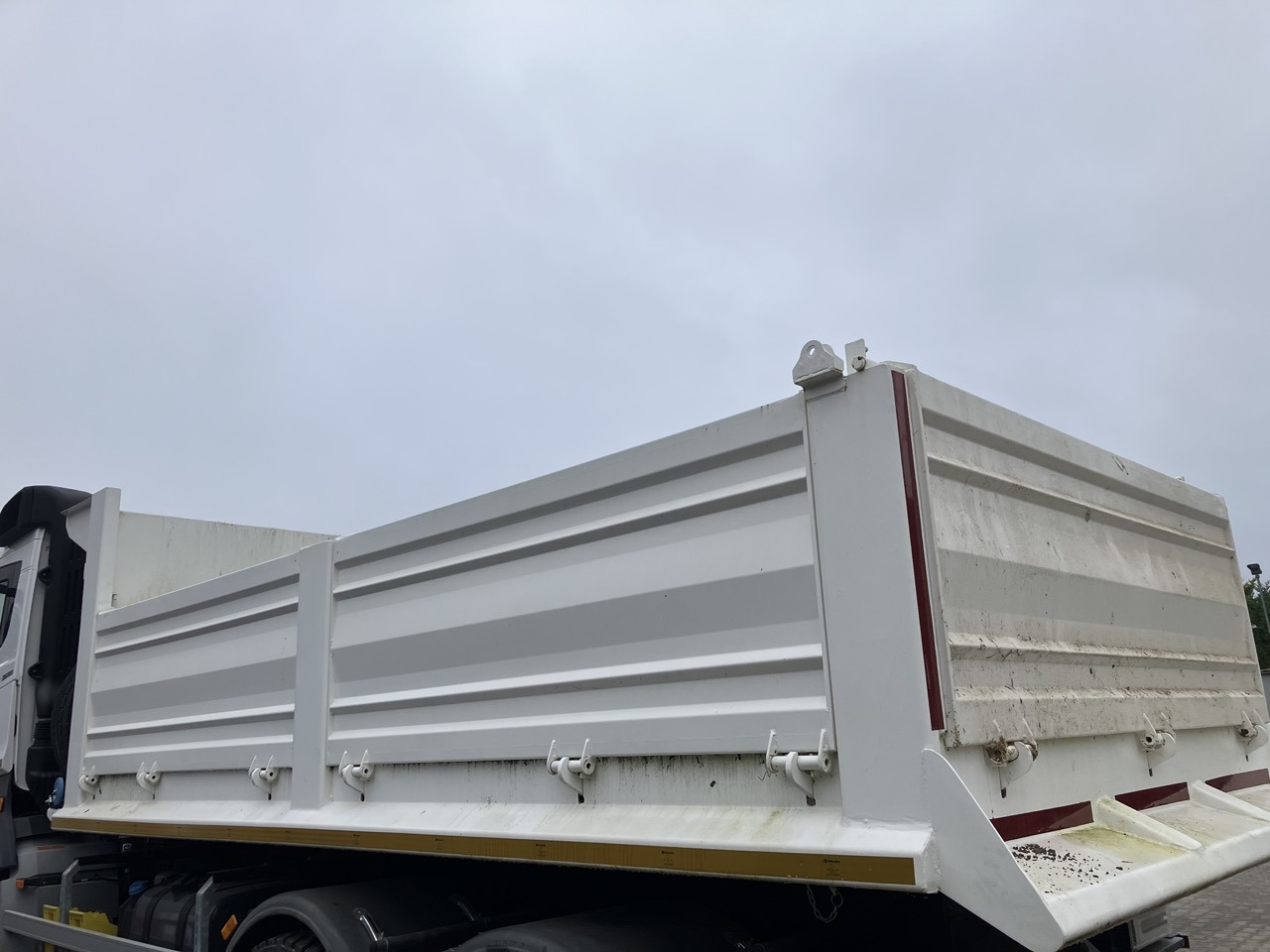 10m3 - Кузов для самосвала: фото 1 10m3 - Кузов для самосвала: фото 1