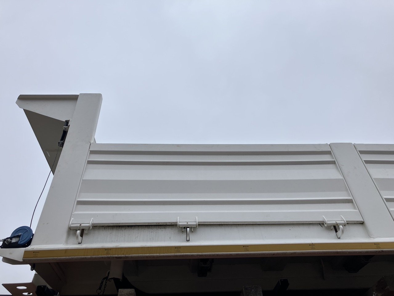 Новый Кузов для самосвала для транспортировки сыпучих материалов 10m3: фото 9