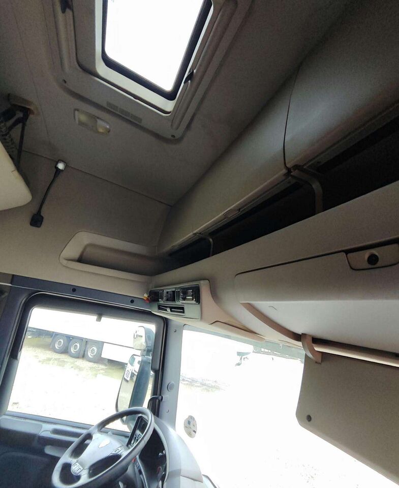 Тягач Scania R450: фото 14