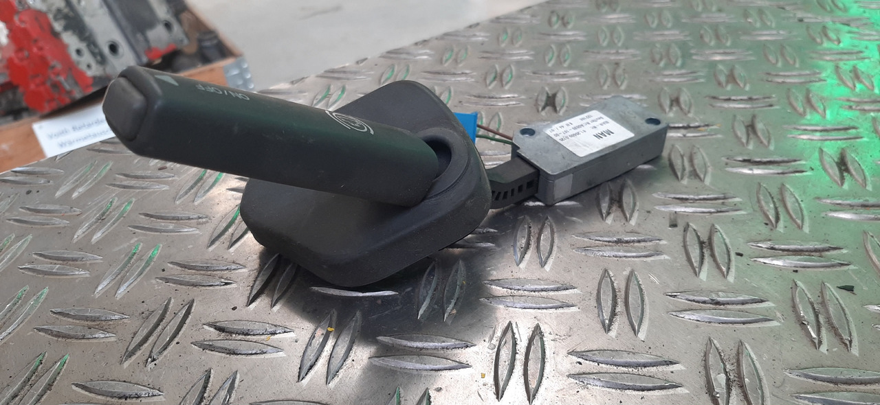 Gebr. Lenkstockschalter / Lenkstockhebel Motorbremse, MAN , Artikel - Nr. : 81.25509 - 0125 - Подрулевой переключатель для Грузовиков: фото 5 Gebr. Lenkstockschalter / Lenkstockhebel Motorbremse, MAN , Artikel - Nr. : 81.25509 - 0125 - Подрулевой переключатель для Грузовиков: фото 5