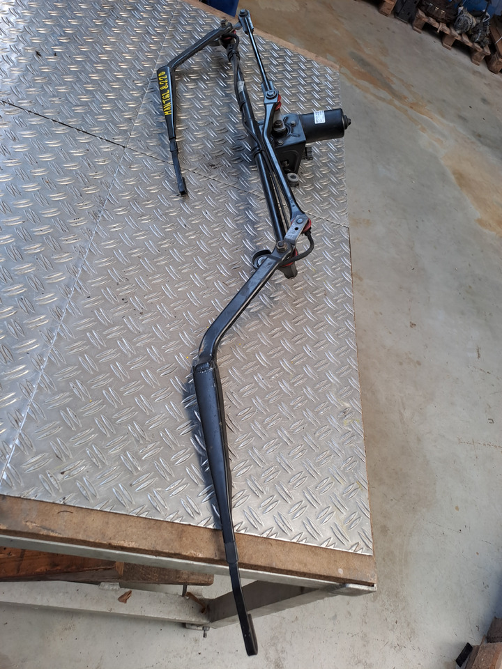 Gebrauchter MAN TGL 8.220 Scheibenwischergestänge und Wischermotor, Artikel - Nr.: 81.26411 - 6118 - Щетка стеклоочистителя для Грузовиков: фото 2 Gebrauchter MAN TGL 8.220 Scheibenwischergestänge und Wischermotor, Artikel - Nr.: 81.26411 - 6118 - Щетка стеклоочистителя для Грузовиков: фото 2