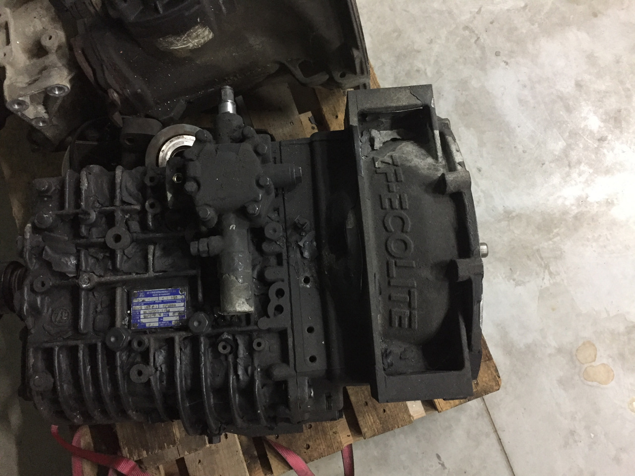 Gebrauchtes Getriebe MAN TGL 8.180, Typ : S6 - 850 TO LL, Artikel - Nr. : 81.32004 - 6139 - Коробка передач для Грузовиков: фото 2 Gebrauchtes Getriebe MAN TGL 8.180, Typ : S6 - 850 TO LL, Artikel - Nr. : 81.32004 - 6139 - Коробка передач для Грузовиков: фото 2