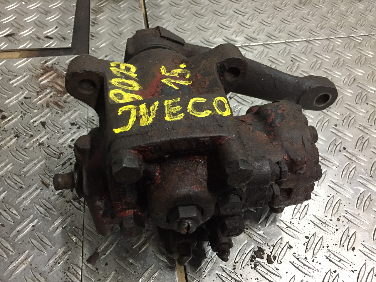 Gebrauchtes Lenkgetriebe IVECO 8013, Artikel - Nr.: 81.9999 - 9999 - Рулевой механизм для Грузовиков: фото 5 Gebrauchtes Lenkgetriebe IVECO 8013, Artikel - Nr.: 81.9999 - 9999 - Рулевой механизм для Грузовиков: фото 5