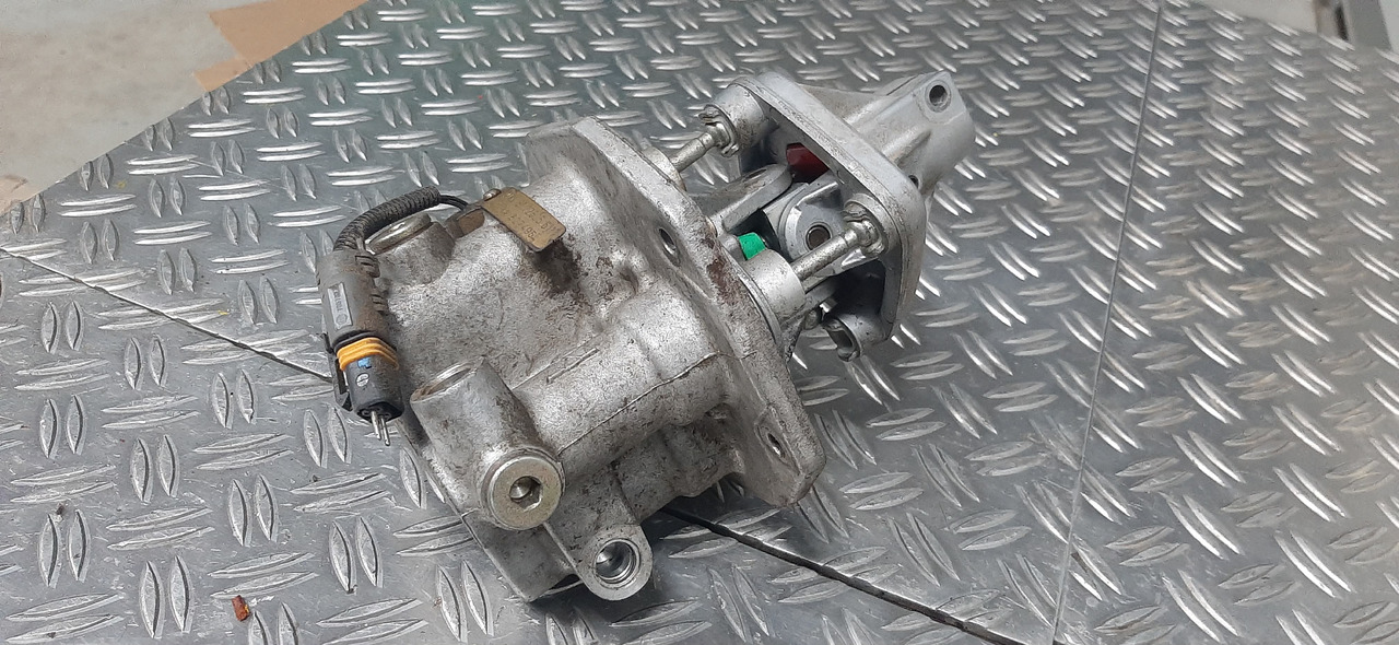 Gebrauchtes MAN Schaltgerät für Getriebe, Artikel - Nr. : 81.32605 - 6111 - Коробка передач и запчасти для Грузовиков: фото 1 Gebrauchtes MAN Schaltgerät für Getriebe, Artikel - Nr. : 81.32605 - 6111 - Коробка передач и запчасти для Грузовиков: фото 1