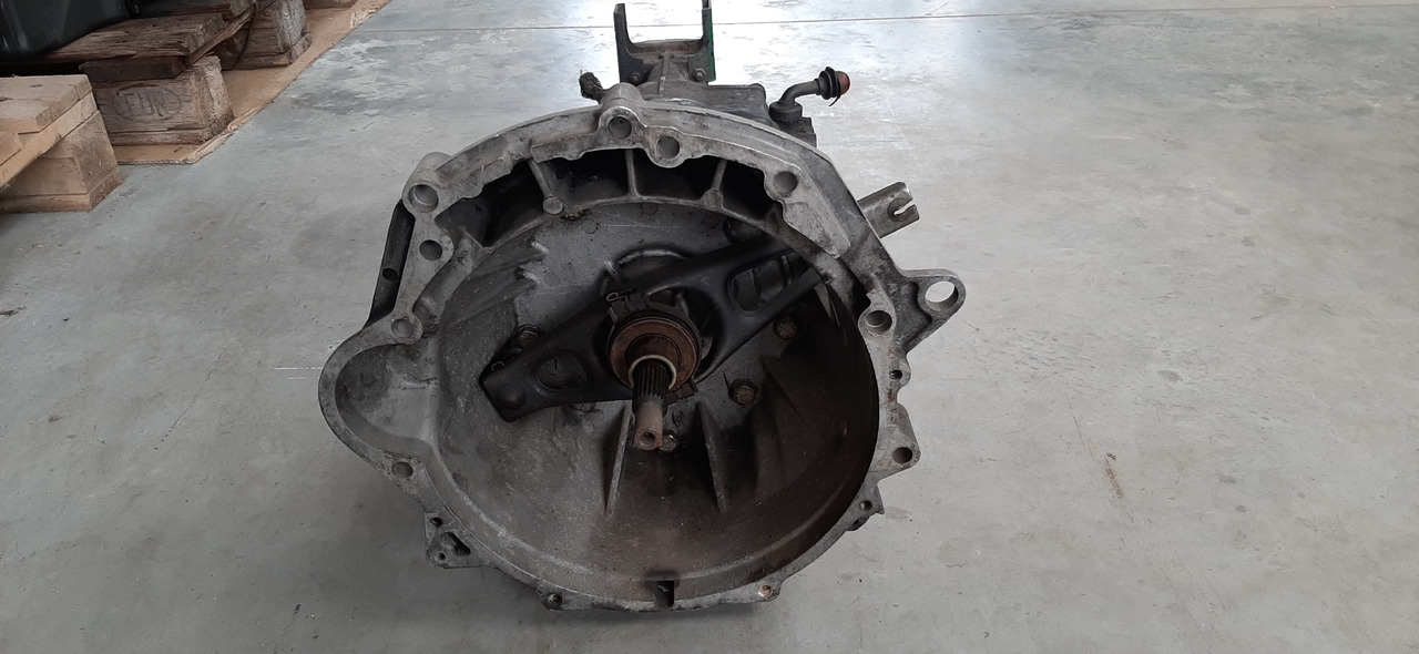 Gebrauchtes MAN + VW LT 45 - Getriebe Artikel - Nr. : 81.99999 - 9999 - Коробка передач для Грузовиков: фото 4 Gebrauchtes MAN + VW LT 45 - Getriebe Artikel - Nr. : 81.99999 - 9999 - Коробка передач для Грузовиков: фото 4