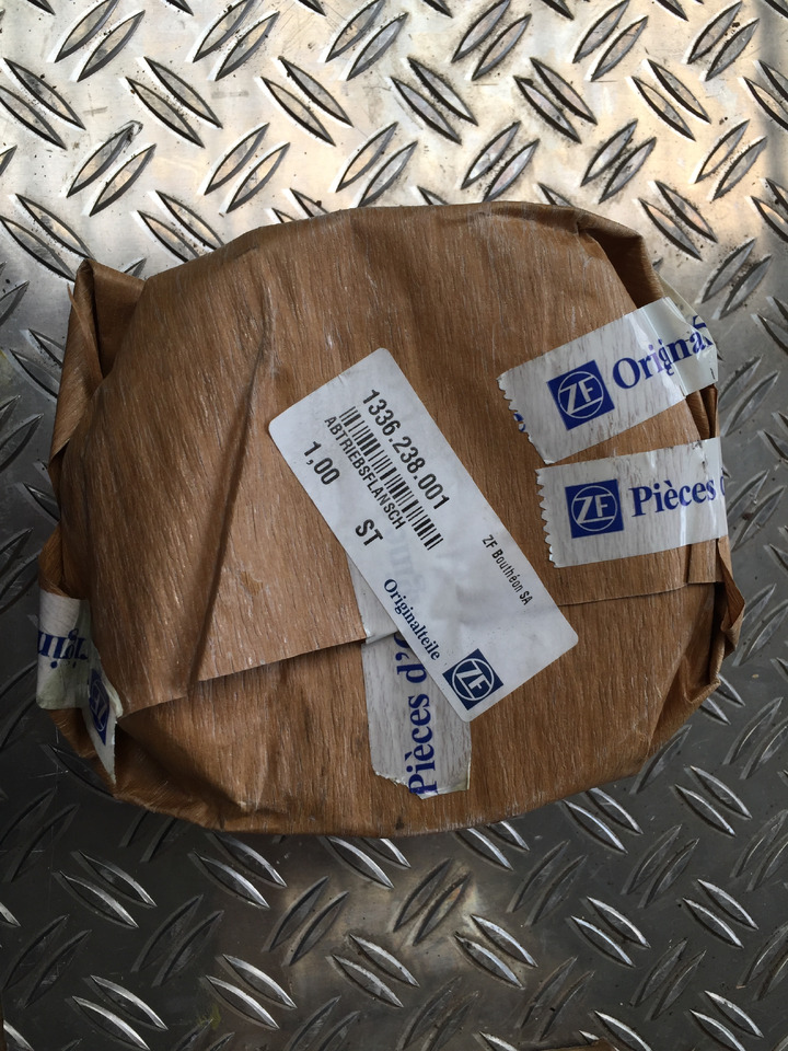 Neuwertige MAN TGL, TGM Antriebsflansch Getriebe, Artikel - Nr. : 81.39115 - 0456 - Коробка передач и запчасти для Грузовиков: фото 2 Neuwertige MAN TGL, TGM Antriebsflansch Getriebe, Artikel - Nr. : 81.39115 - 0456 - Коробка передач и запчасти для Грузовиков: фото 2