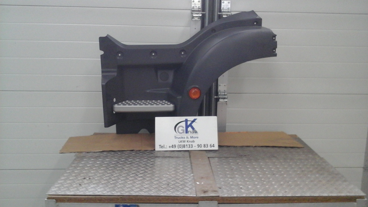 Neuwertiger MAN TGM / TG3 Einstiegkotflügel kurz, komplett, links Artikel - Nr.: 81.61520 - 0209 - Коробка передач для Грузовиков: фото 1 Neuwertiger MAN TGM / TG3 Einstiegkotflügel kurz, komplett, links Artikel - Nr.: 81.61520 - 0209 - Коробка передач для Грузовиков: фото 1