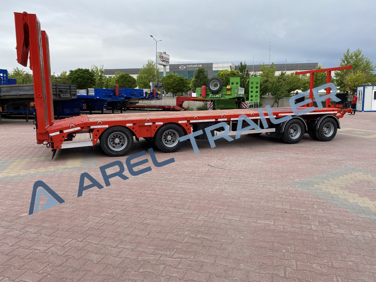 AREL TRAILER 2+2 4 AXLE DRAWBAR REMORQUE TRAILER - Низкорамный прицеп: фото 3 AREL TRAILER 2+2 4 AXLE DRAWBAR REMORQUE TRAILER - Низкорамный прицеп: фото 3