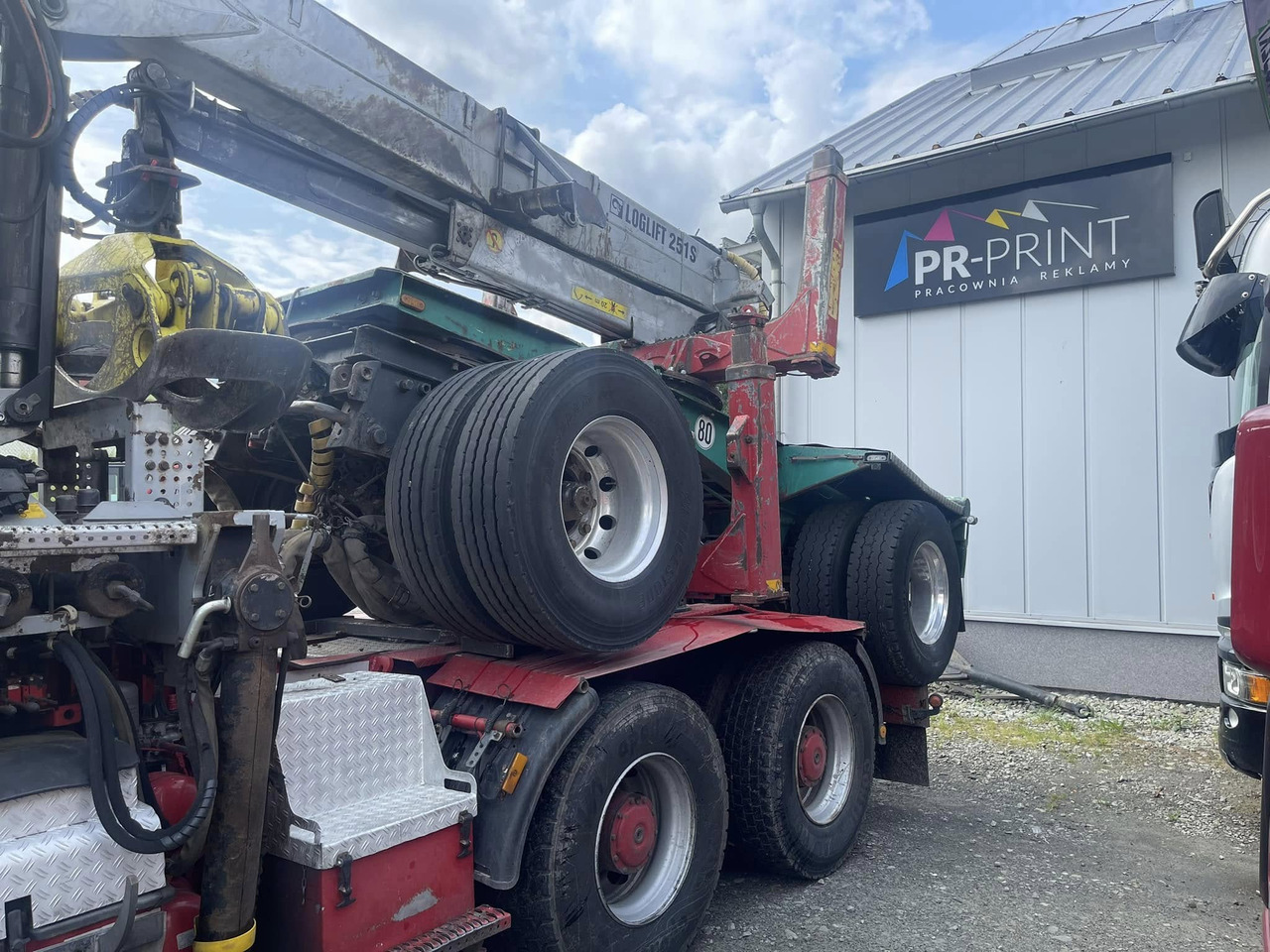 HUTTNER - Лесовоз, Автоманипулятор: фото 5 HUTTNER - Лесовоз, Автоманипулятор: фото 5