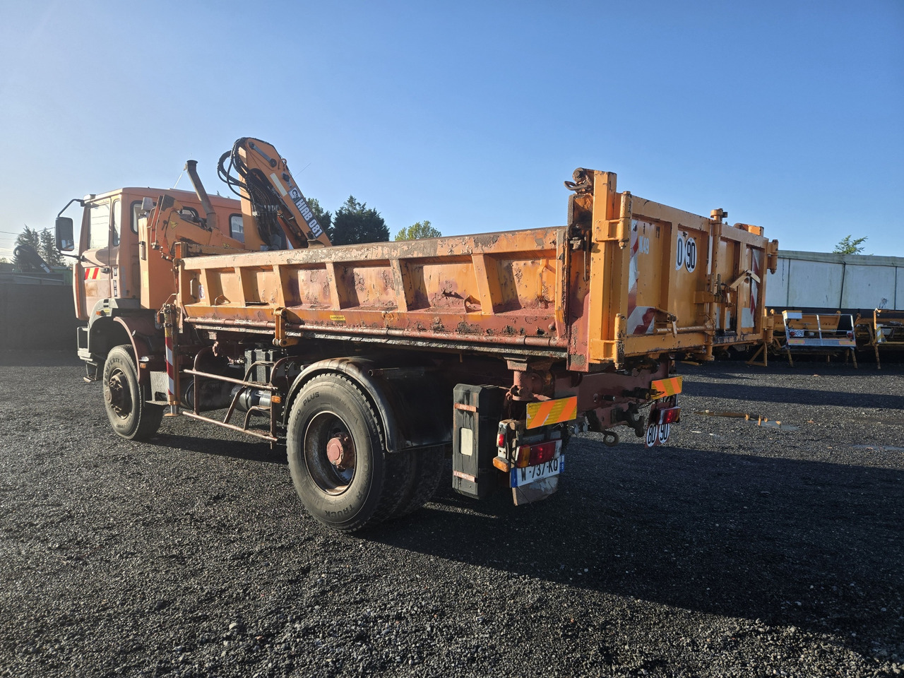 Renault G300 / 4x4 - Самосвал, Автоманипулятор: фото 5 Renault G300 / 4x4 - Самосвал, Автоманипулятор: фото 5