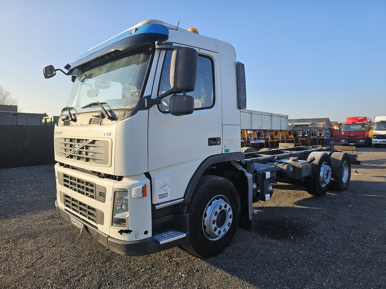 VOLVO FM400 - Грузовик-шасси: фото 1 VOLVO FM400 - Грузовик-шасси: фото 1