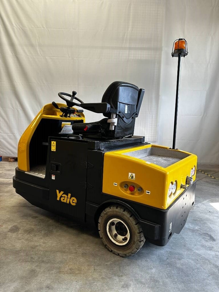 Yale MT70 - Складской тягач: фото 2 Yale MT70 - Складской тягач: фото 2