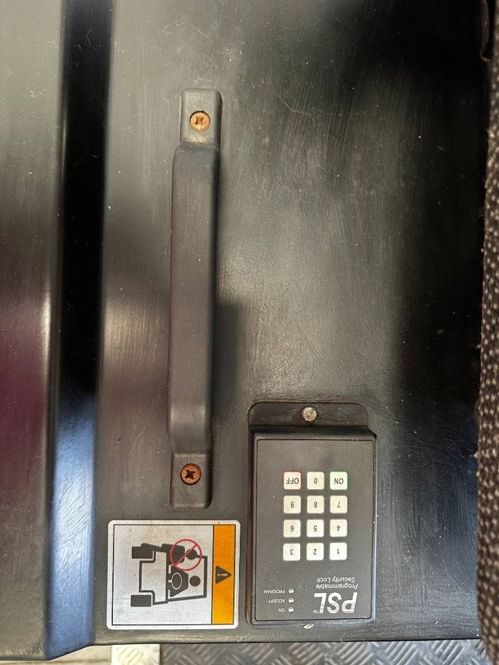 Yale MT70 - Складской тягач: фото 5 Yale MT70 - Складской тягач: фото 5