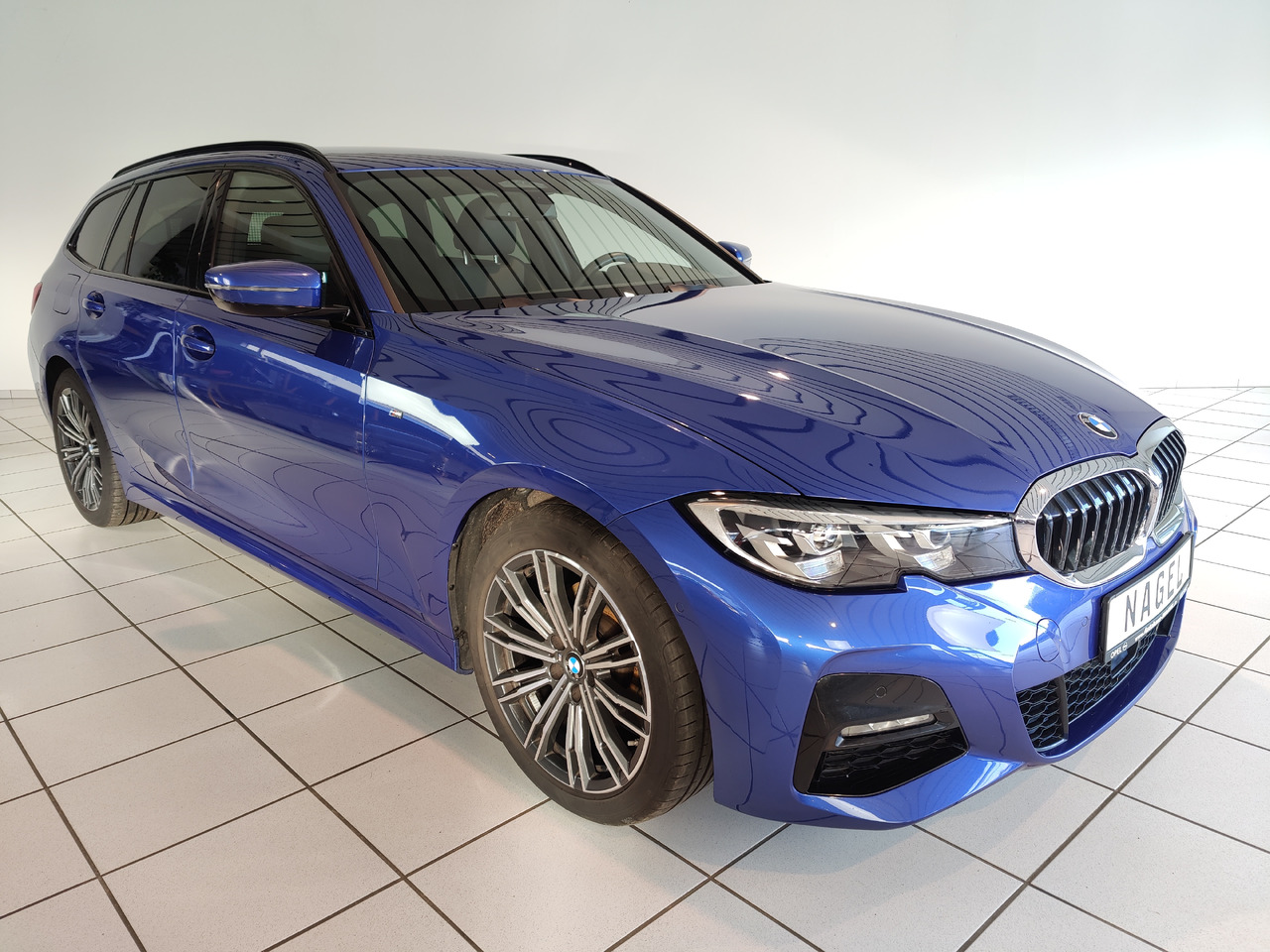BMW 320 d xDrive Touring M Sport Nav Leder Rükam AHK - Универсал: фото 3 BMW 320 d xDrive Touring M Sport Nav Leder Rükam AHK - Универсал: фото 3
