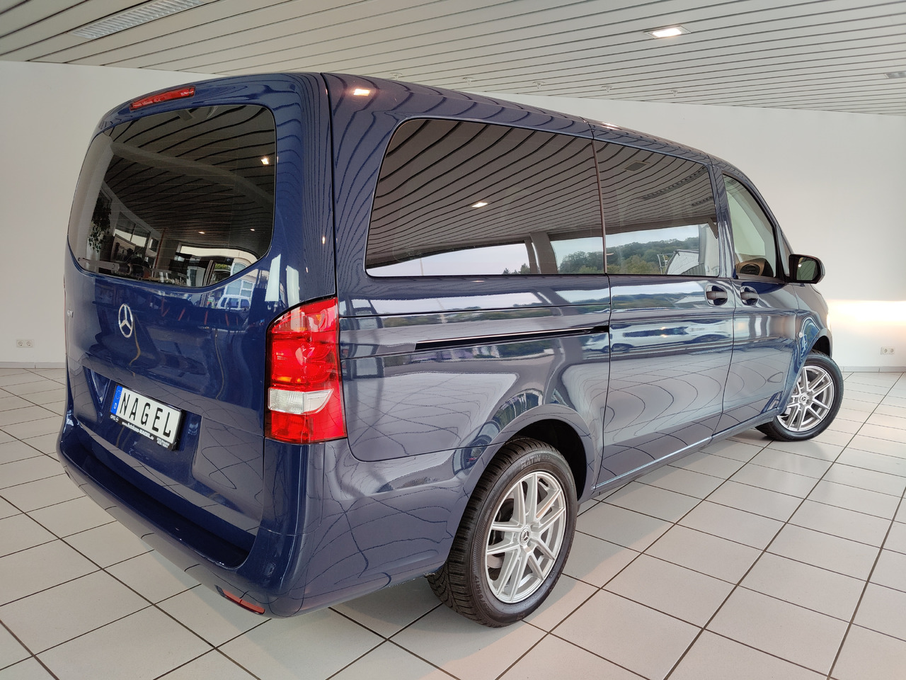 Mercedes-Benz Vito Tourer 114 CDI Pro lang 8-Sitzer Navi - Универсал: фото 4 Mercedes-Benz Vito Tourer 114 CDI Pro lang 8-Sitzer Navi - Универсал: фото 4