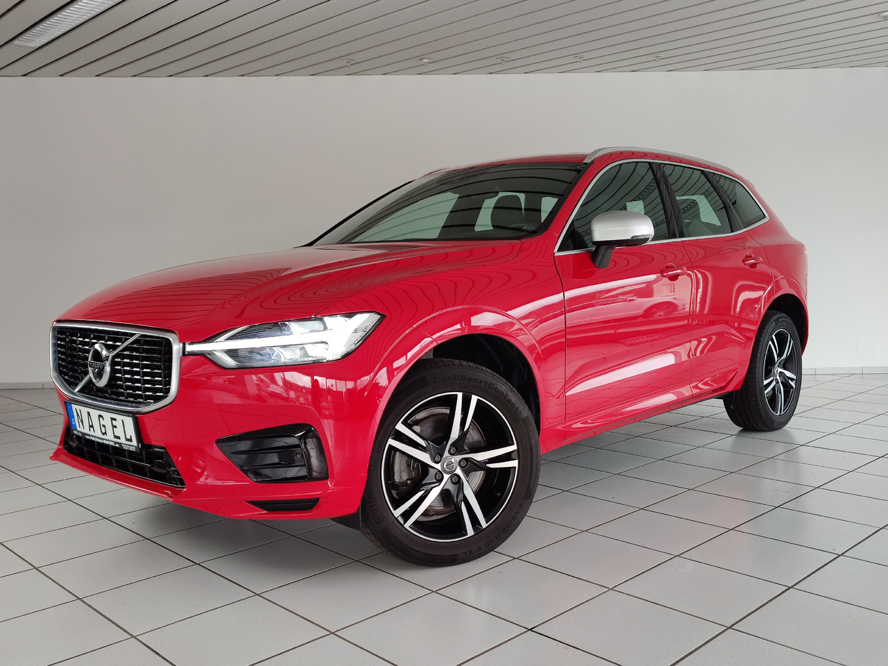 Volvo XC60 R Design AWD 228kW 360°Kam Pano Head-Up CD Apple - Внедорожник: фото 1 Volvo XC60 R Design AWD 228kW 360°Kam Pano Head-Up CD Apple - Внедорожник: фото 1
