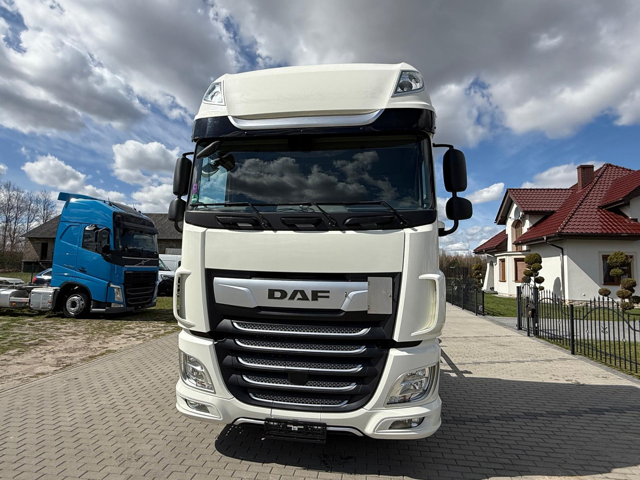 DAF XF 480 - Грузовик-контейнеровоз/ Сменный кузов: фото 4 DAF XF 480 - Грузовик-контейнеровоз/ Сменный кузов: фото 4