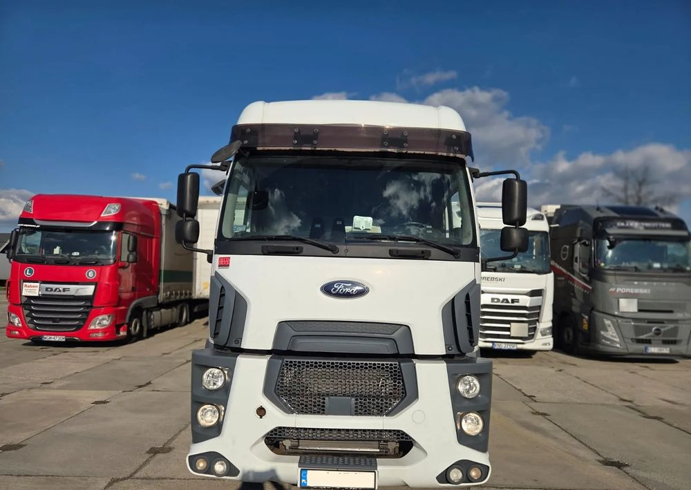 Ford CARGO - Тягач: фото 3 Ford CARGO - Тягач: фото 3