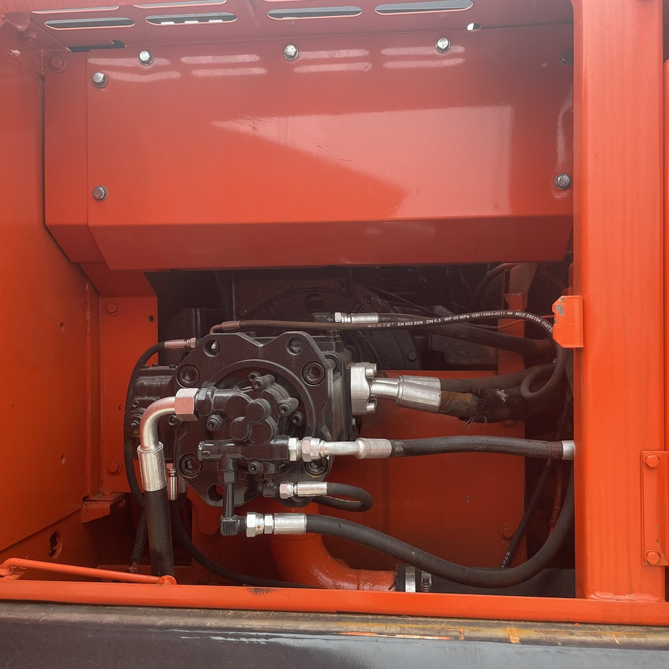 DOOSAN DX225LC-9C - Гусеничный экскаватор: фото 5 DOOSAN DX225LC-9C - Гусеничный экскаватор: фото 5