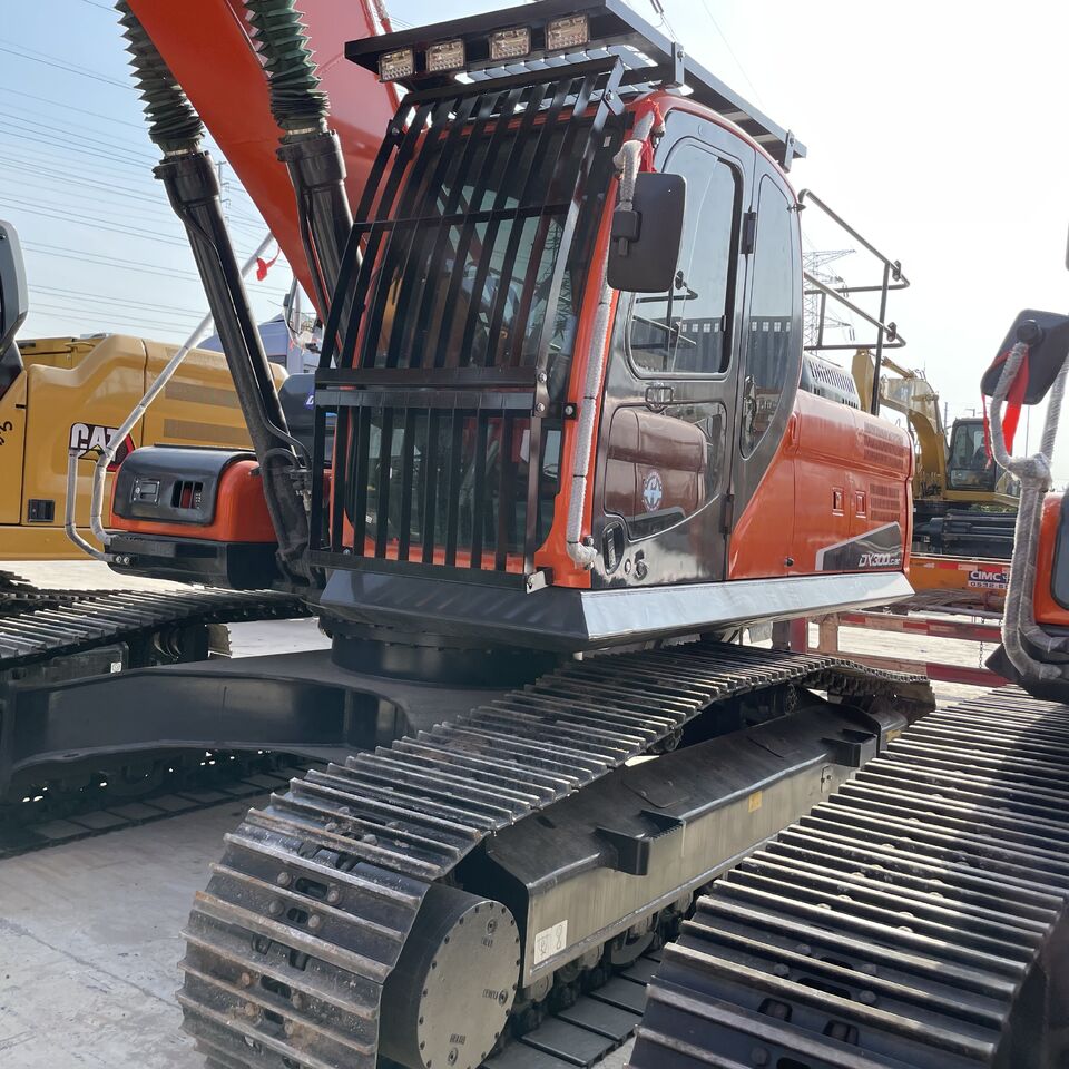 DOOSAN DX300 - Гусеничный экскаватор: фото 2 DOOSAN DX300 - Гусеничный экскаватор: фото 2