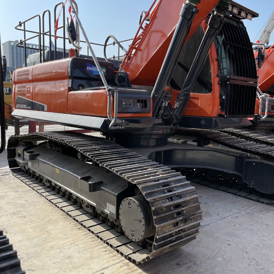 DOOSAN DX300 - Гусеничный экскаватор: фото 3 DOOSAN DX300 - Гусеничный экскаватор: фото 3