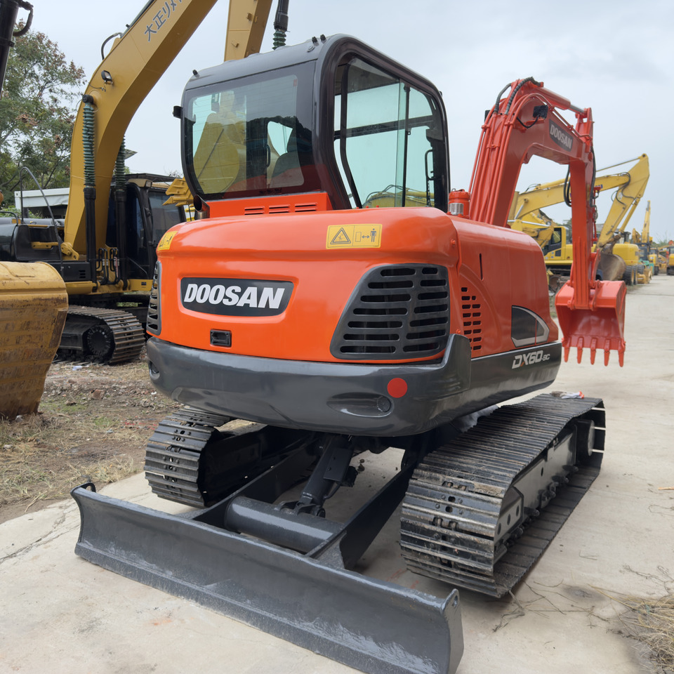 DOOSAN DX60-9 - Мини-экскаватор: фото 3 DOOSAN DX60-9 - Мини-экскаватор: фото 3