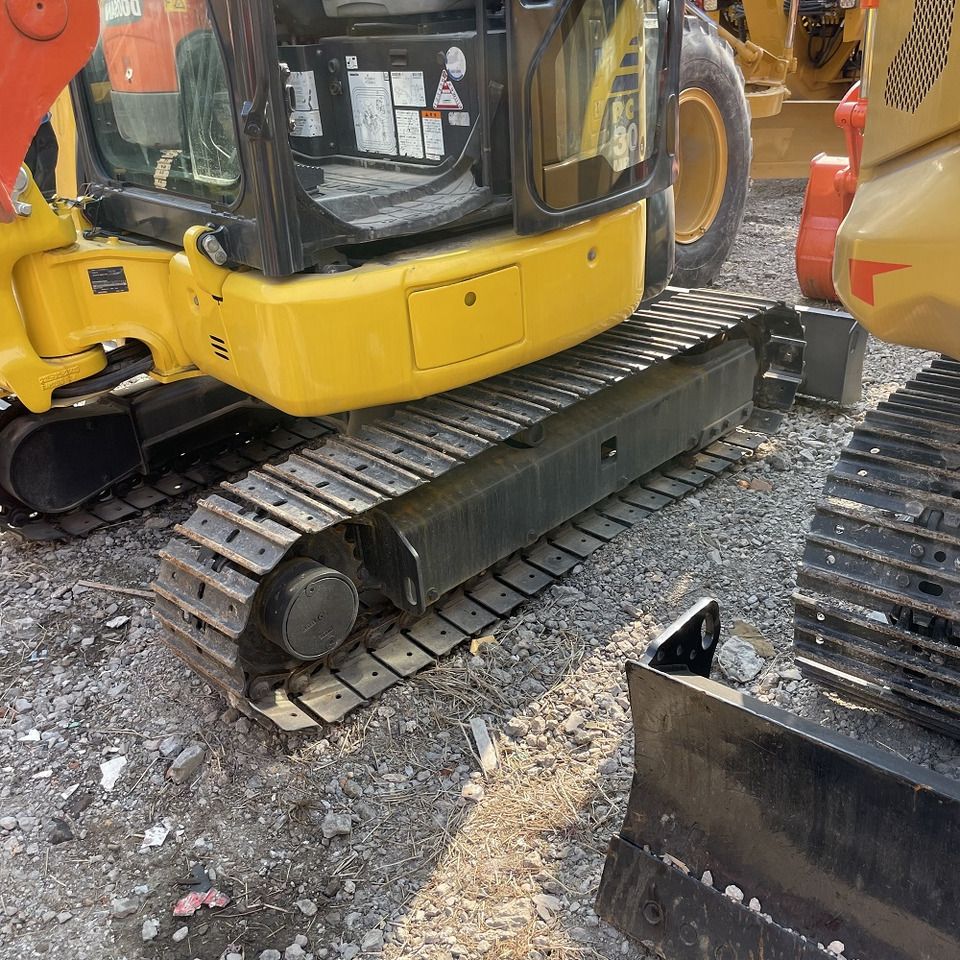 KOMATSU PC30MR - Мини-экскаватор: фото 2 KOMATSU PC30MR - Мини-экскаватор: фото 2