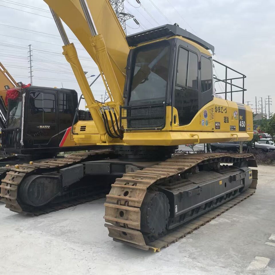 KOMATSU PC450 - Гусеничный экскаватор: фото 1 KOMATSU PC450 - Гусеничный экскаватор: фото 1