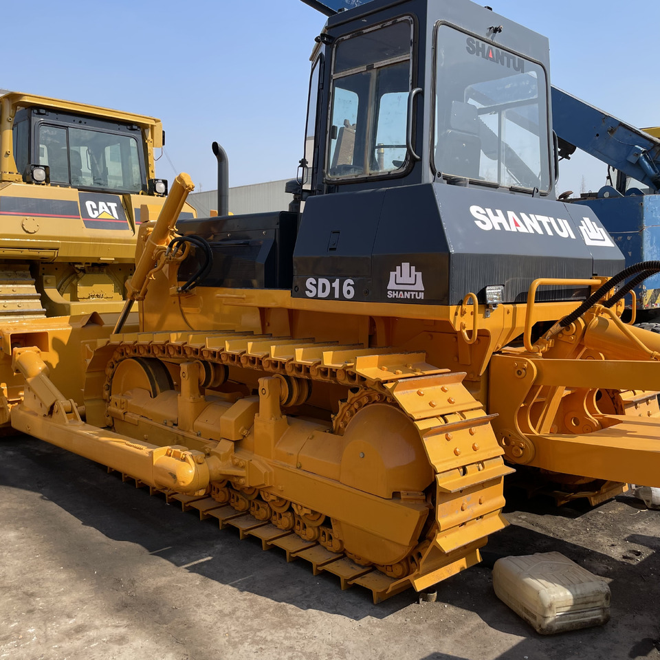 SHANTUI SD16 - Бульдозер: фото 1 SHANTUI SD16 - Бульдозер: фото 1