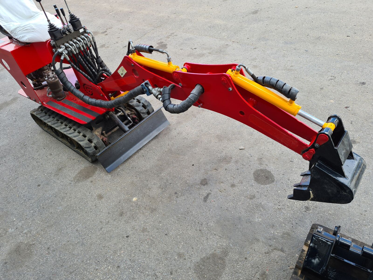 Bobcat Springer - Мини-экскаватор: фото 1 Bobcat Springer - Мини-экскаватор: фото 1