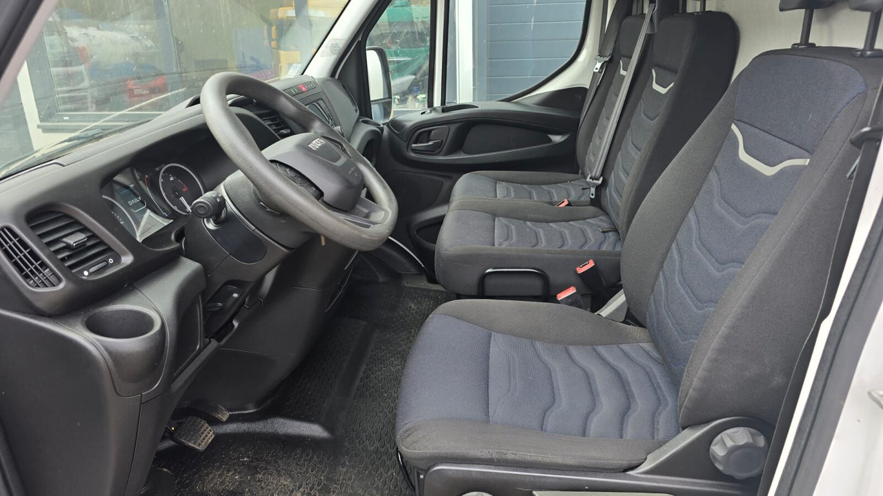 IVECO 35-160 HIMATIC - Цельнометаллический фургон: фото 4 IVECO 35-160 HIMATIC - Цельнометаллический фургон: фото 4