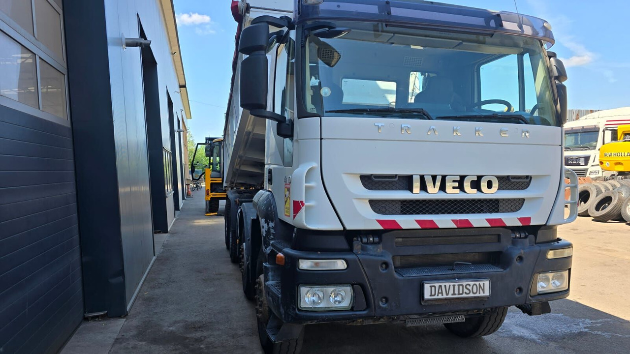 IVECO Trakker 410 - Самосвал: фото 4 IVECO Trakker 410 - Самосвал: фото 4