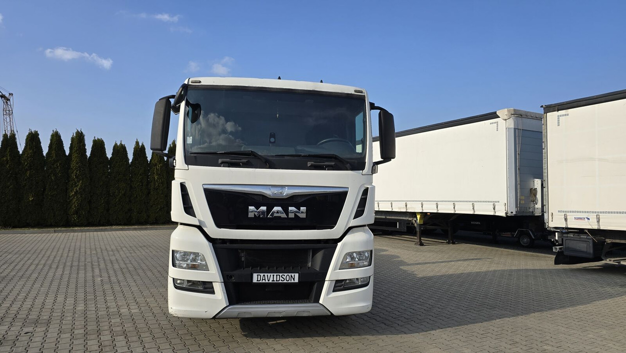 MAN TGX 28.520 - Крюковой мультилифт: фото 2 MAN TGX 28.520 - Крюковой мультилифт: фото 2