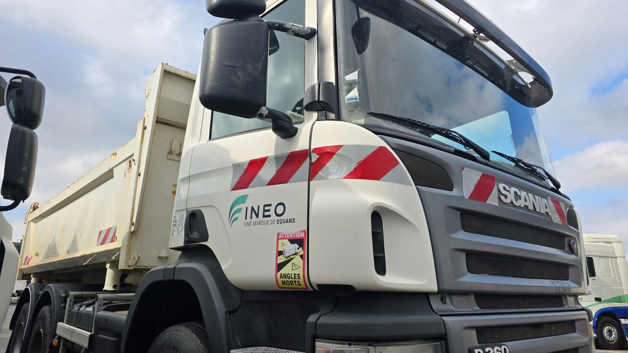 Самосвал Scania P360 6x4: фото 9