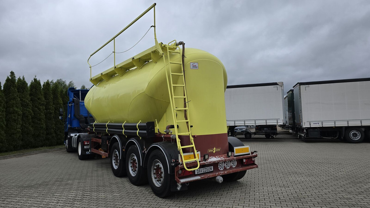 Spitzer Eurovac - Полуприцеп цистерна для сыпучих грузов: фото 4 Spitzer Eurovac - Полуприцеп цистерна для сыпучих грузов: фото 4