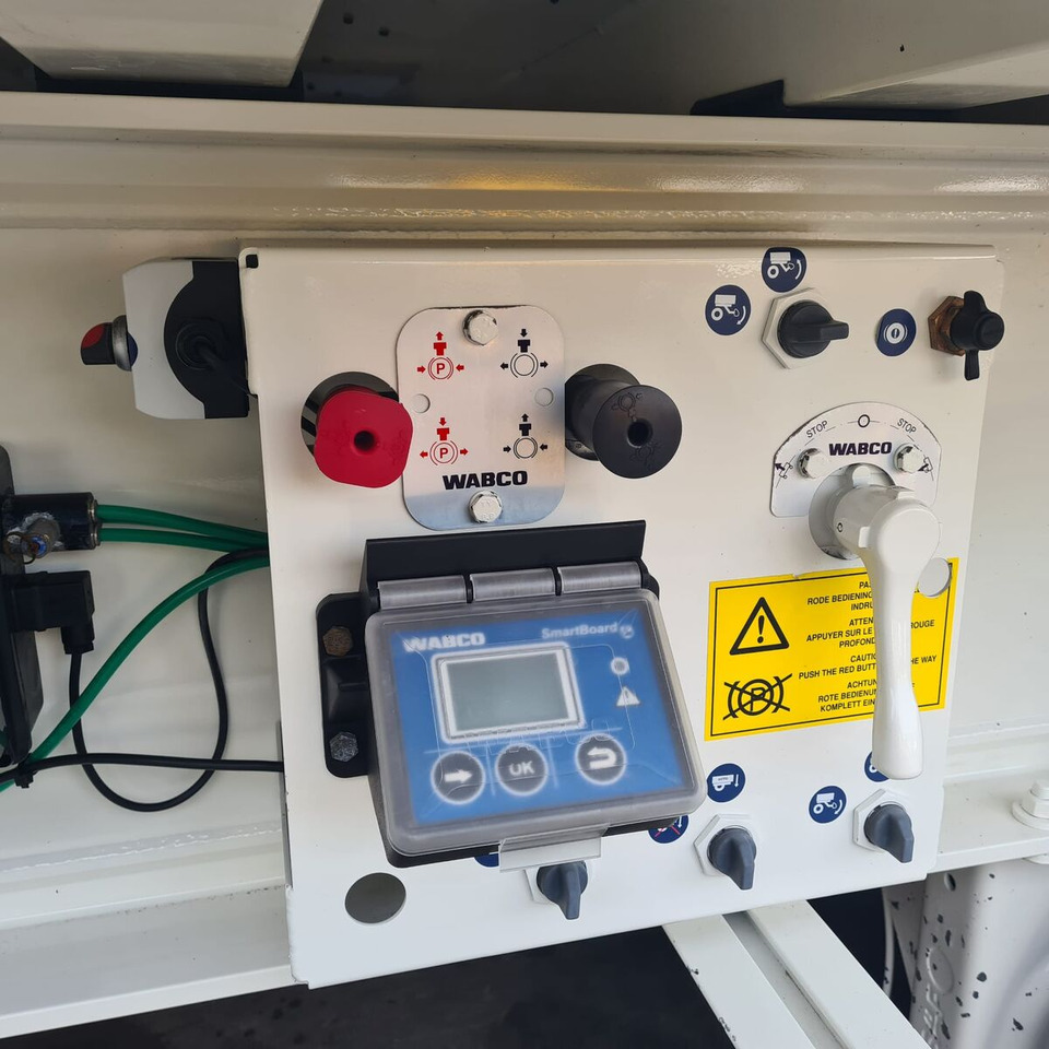 Stas S300CX - Самосвальный полуприцеп: фото 2 Stas S300CX - Самосвальный полуприцеп: фото 2