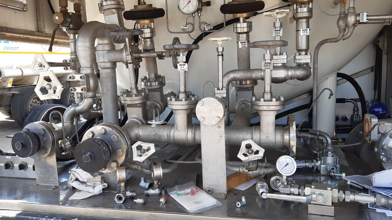 ISISAN ISISAN 13 - Полуприцеп-цистерна: фото 3 ISISAN ISISAN 13 - Полуприцеп-цистерна: фото 3