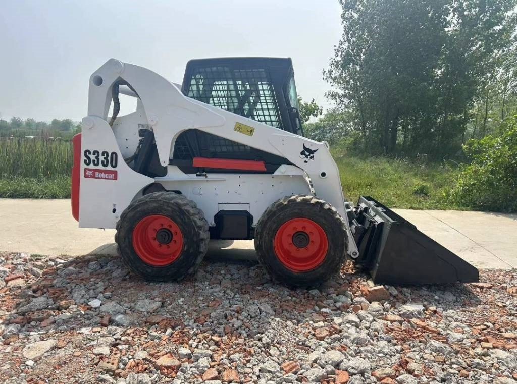 Bobcat S 330 - Мини-погрузчик с бортовым поворотом: фото 5 Bobcat S 330 - Мини-погрузчик с бортовым поворотом: фото 5