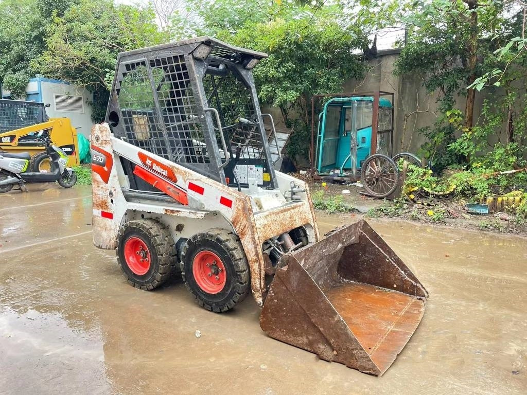 Bobcat S 70 - Мини-погрузчик с бортовым поворотом: фото 3 Bobcat S 70 - Мини-погрузчик с бортовым поворотом: фото 3