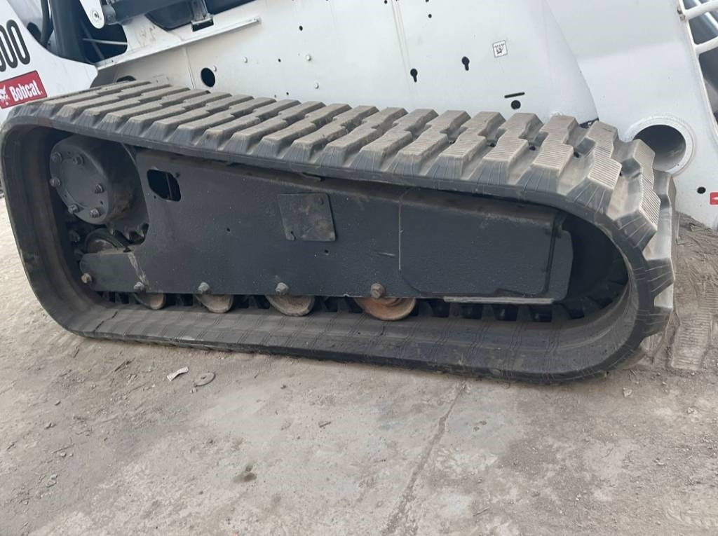 Bobcat T 300 - Мини-погрузчик с бортовым поворотом: фото 5 Bobcat T 300 - Мини-погрузчик с бортовым поворотом: фото 5