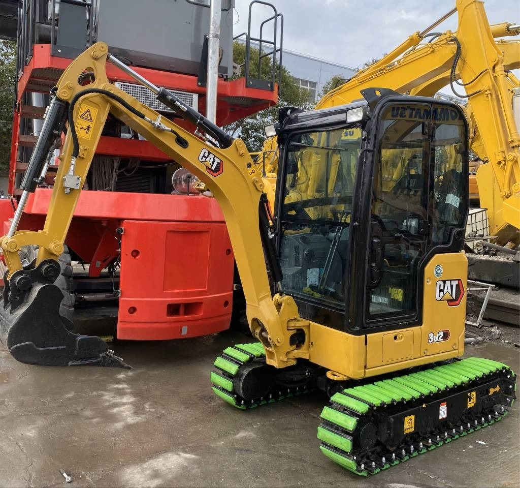 CAT 302 - Мини-экскаватор: фото 3 CAT 302 - Мини-экскаватор: фото 3