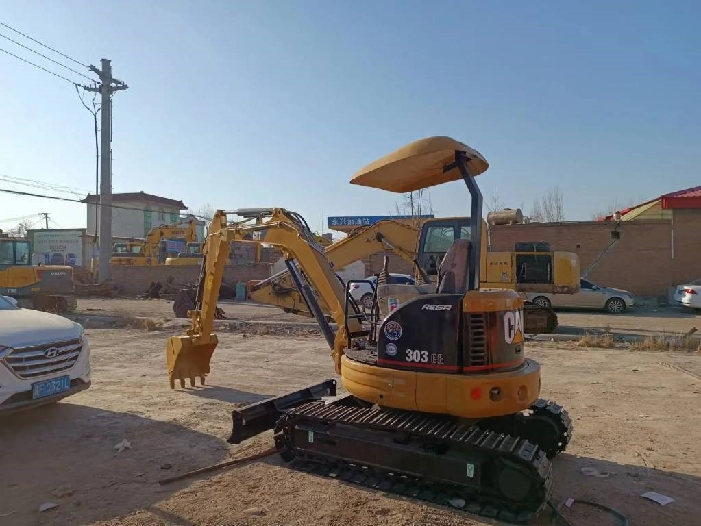 CAT 303 CR - Мини-экскаватор: фото 3 CAT 303 CR - Мини-экскаватор: фото 3