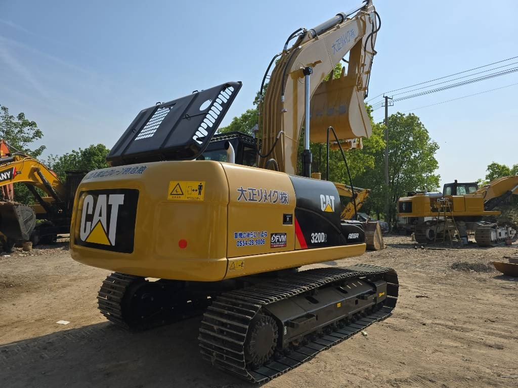 CAT 320 D 2 - Мини-экскаватор: фото 4 CAT 320 D 2 - Мини-экскаватор: фото 4