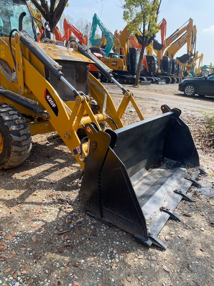 CAT 420 F - Экскаватор-погрузчик: фото 5 CAT 420 F - Экскаватор-погрузчик: фото 5