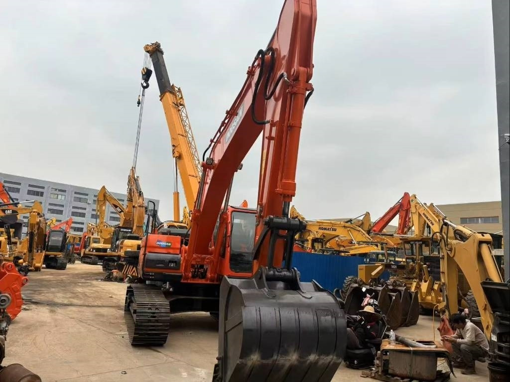 Doosan DX 225 LC - Гусеничный экскаватор: фото 3 Doosan DX 225 LC - Гусеничный экскаватор: фото 3