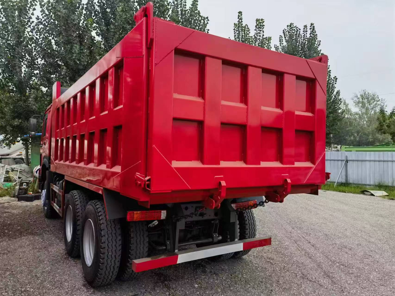 HOWO 371 - Самосвал: фото 4 HOWO 371 - Самосвал: фото 4