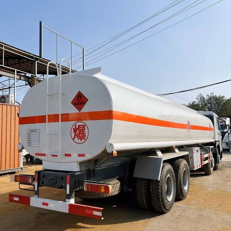 Howo 371 - Грузовик-цистерна: фото 4 Howo 371 - Грузовик-цистерна: фото 4