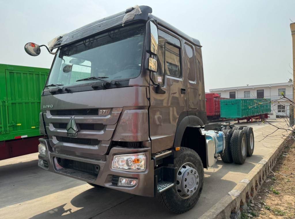 Howo 371 - Грузовик-шасси: фото 3 Howo 371 - Грузовик-шасси: фото 3