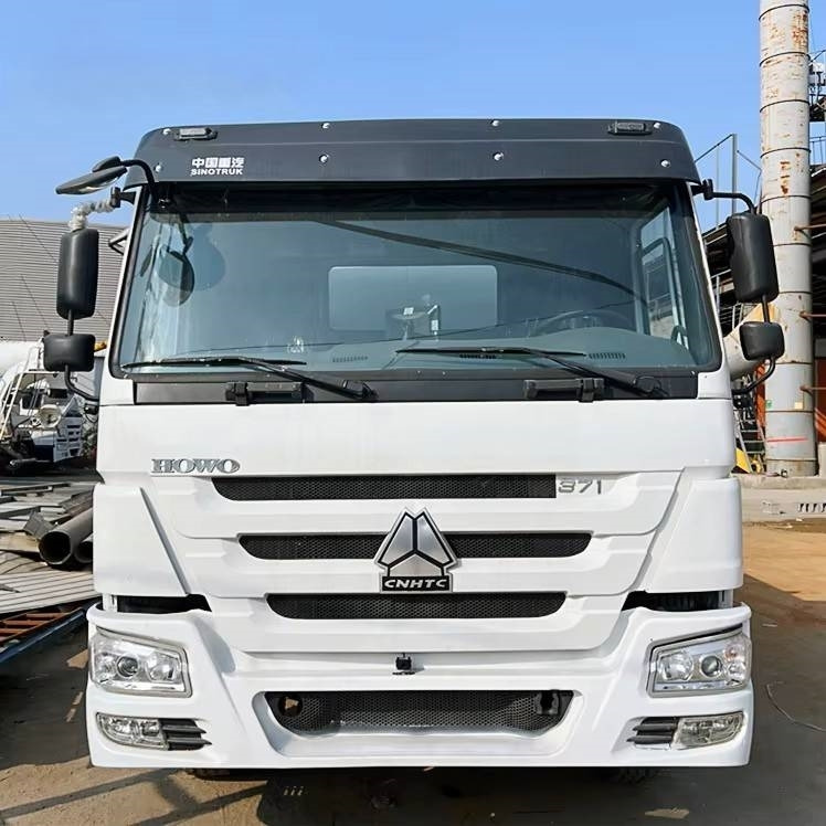 Howo 371 - Грузовик-цистерна: фото 2 Howo 371 - Грузовик-цистерна: фото 2