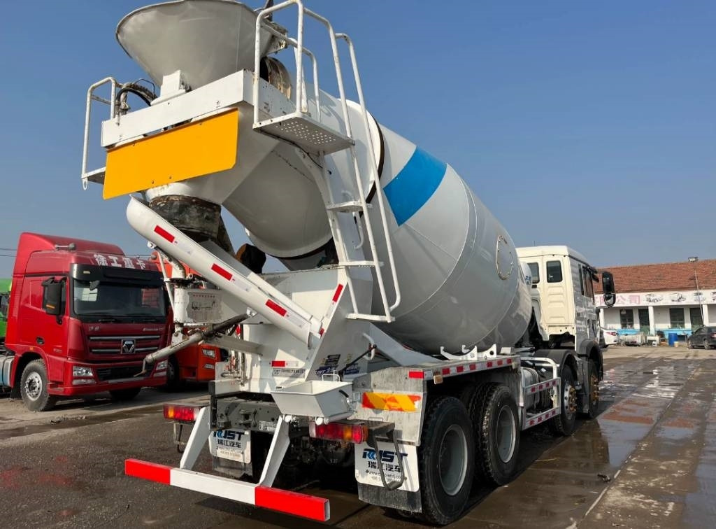 Howo 371 TX - Автобетоносмеситель: фото 4 Howo 371 TX - Автобетоносмеситель: фото 4